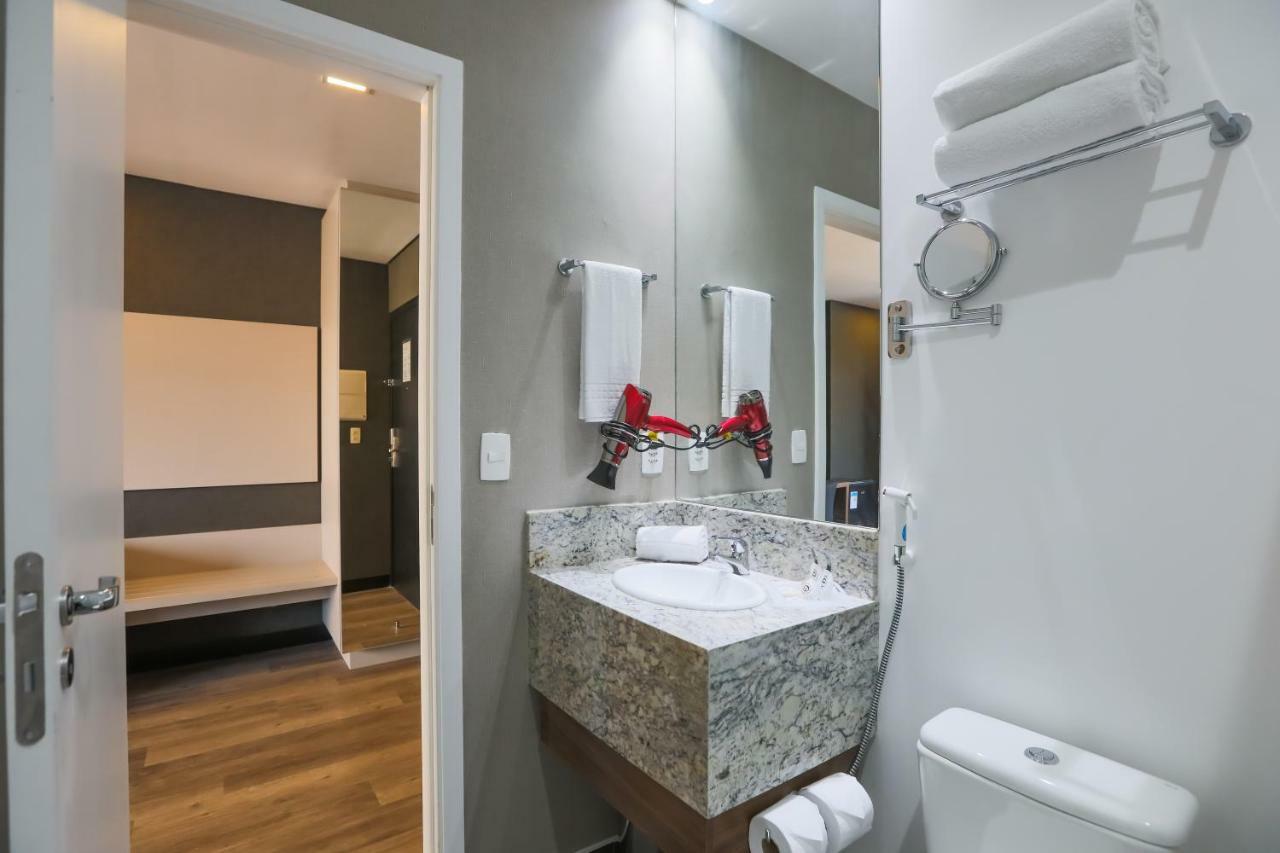 Ramada Hotel & Suites Osasco Eksteriør billede